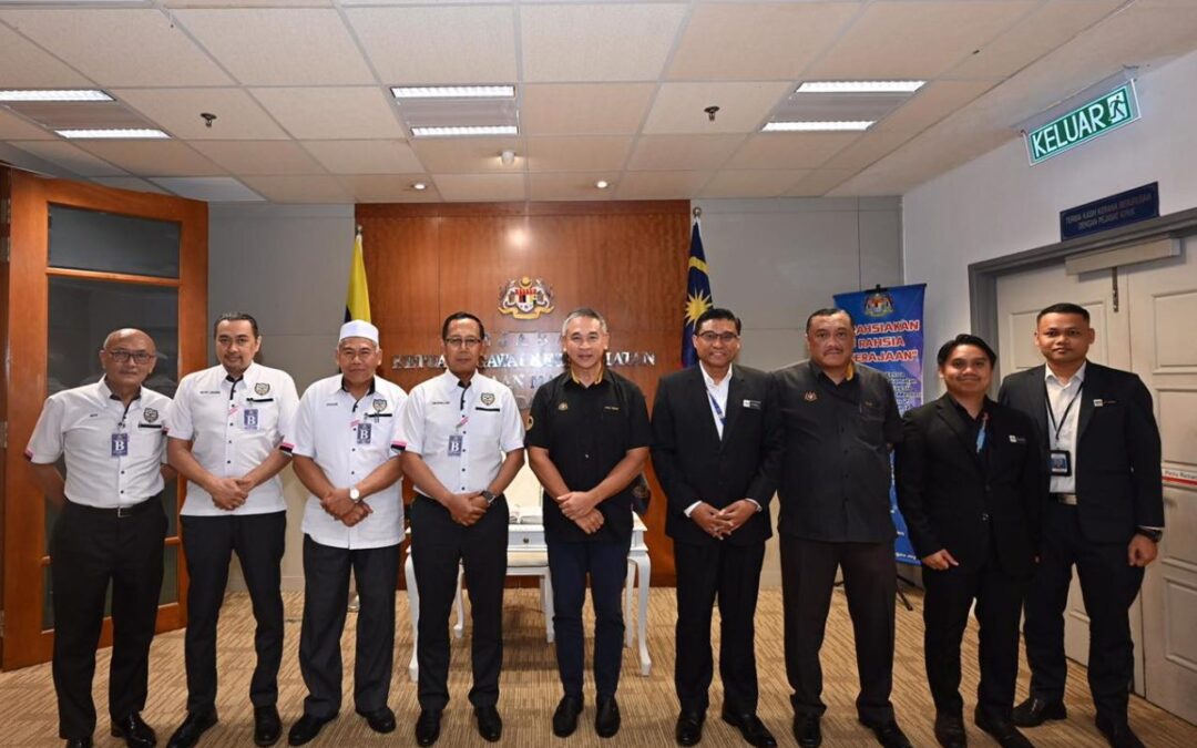 Kunjungan Hormat Presiden Persatuan Industri Keselamatan Malaysia (PIKM) ke Atas Ketua Pengarah Keselamatan Kerajaan