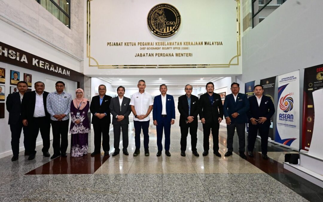 Kunjungan Hormat Presiden Perbadanan Putrajaya ke Atas Ketua Pengarah Keselamatan Kerajaan