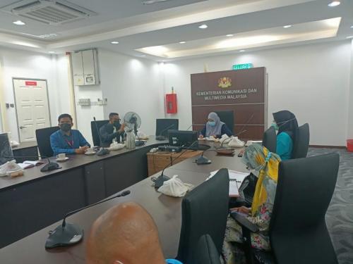 Sesi perjumpaan oleh Pengarah CGSO Labuan Bersama Kader Jabatan Penyiaran Malaysia (RTM), Labuan telah diadakan di Bangunan Kompleks Kementerian Komunikasi dan Multimedia Wilayah Persekutuan Labuan