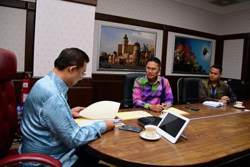 Perbincangan oleh YBhg. Dato' Ketua Pengarah Keselamatan Kerajaan, Pejabat Ketua Pegawai Keselamatan Kerajaan Malaysia, Jabatan Perdana Menteri bersama YBhg. Tan Sri Dato' Seri Mohd Zuki bin Ali , Ketua Setiausaha Negara