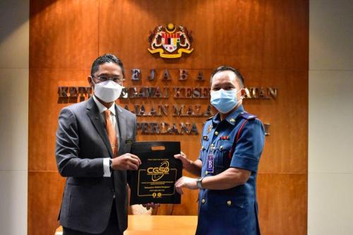 Kunjungan hormat Timbalan Pengarah Jabatan Bomba dan Penyelamat WP Putrajaya telah diadakan ke atas YBhg. Tuan KP di Pejabat KP CGSO