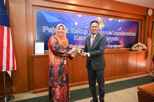 Majlis Sumbangan Buah Kurma Oleh Kelab Sukan dan Kebajikan (KESKEB) Pejabat Ketua Pegawai Keselamatan Kerajaan Malaysia (CGSO)