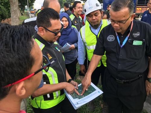 YBrs. Tuan Haji Mohd Najib Bin Surip, Timbalan Ketua Pengarah Keselamatan Kerajaan (Operasi) telah mengadakan lawatan di kawasan berpotensi berlakunya insiden kemalangan di lebuh raya