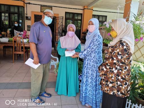 Ziarah kebajikan telah diadakan di kediaman En. Roselan bin Mohamed yang terletak di Nilai, Negeri Sembilan