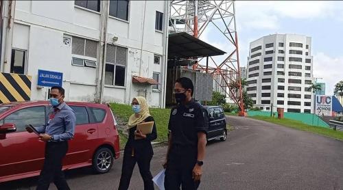 Pemeriksaan Keselamatan di Telephone Exchange Johor Bahru, Johor Darul Ta'zim diketuai oleh Pengarah Keselamatan Kerajaan Negeri Johor