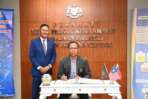 Kunjungan Hormat Presiden Delegasi Persatuan Industri Keselamatan Malaysia ke atas YBhg. Dato Ketua Pengarah Keselamatan Kerajaan