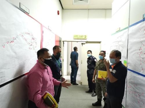  Tim Pemeriksaan Jawatankuasa  Kecil Keselamatan Perlindungan Sasaran Penting (JKPKSP) melakukan lawatan dan pemeriksaan Instalasi Sasaran Penting ke atas Ibusawat TM, Kuala Terengganu