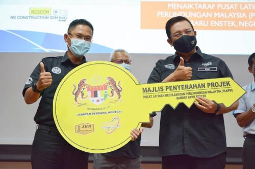 Majlis Penyerahan Projek Menaik Taraf Pusat Latihan Keselamatan Perlindungan Malaysia (PLKPM) Fasa 2 bertempat di Auditorium PLKPM