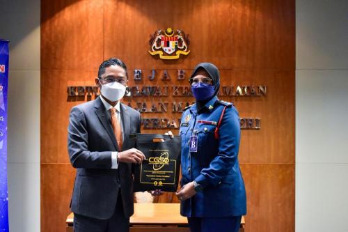 3-Kunjungan-hormat-Timbalan-Pengarah-Jabatan-Bomba-dan-Penyelamat-WP-Putrajaya
