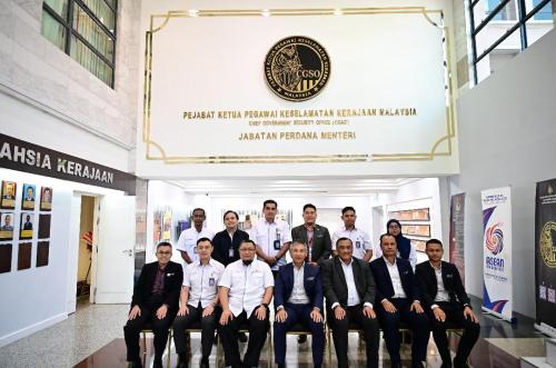 Kunjungan Hormat Delegasi Tenaga Nasional Berhad (TNB) ke Atas Ketua Pengarah Keselamatan Kerajaan Malaysia (CGSO)