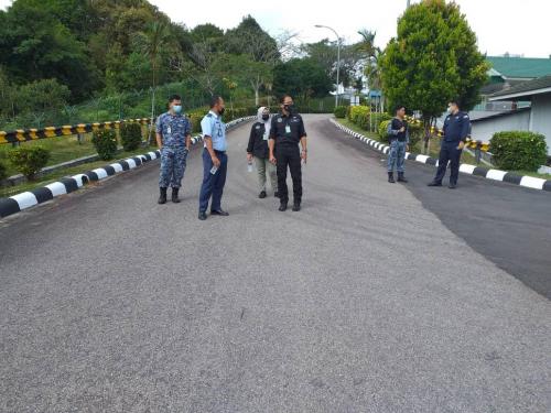 Pemeriksaan keselamatan diketuai oleh YBrs. Tuan Zainor bin Zailan, Pengarah Keselamatan Kerajaan Negeri Johor di Masai, Johor