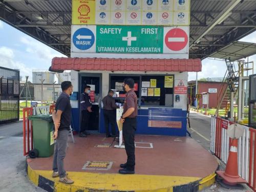 Pemeriksaan Keselamatan Mengejut Sasaran Penting  Oleh, Pengarah Keselamatan Kerajaan Negeri Johor Di Depoh Shell Pasir Gudang, Johor