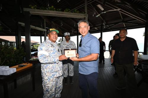 5-Lawatan-dan-pemantauan-Keselamatan-YBhg.-Datuk-Ketua-Pengarah-Keselamatan-Kerajaan-di-Pulau-Pulau-Sekitar-Semporna-Sabah