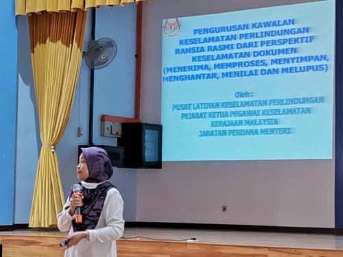 Ceramah Kesedaran Keselamatan (Akta Rahsia Rasmi & Arahan Keselamatan) bagi warga IKBN Kemasik Kemaman  dan wakil syarikat kontraktor yang terlibat dengan IKBN Kemasik telah disampaikan ileh Puan Sabariah bt Saudi, Pengarah CGSO Terengganu