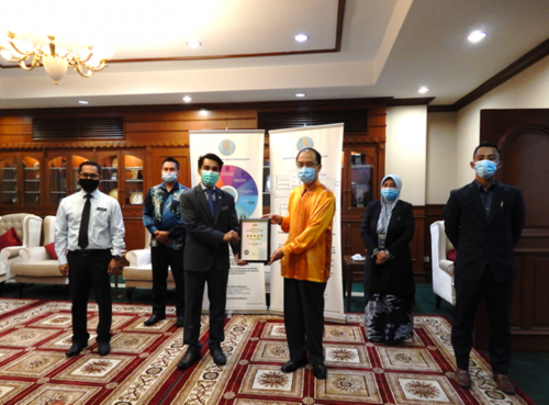 Majlis Penyerahan Sijil Anugerah Khas Keselamatan Perlindungan IKIM oleh KPKK WPKL pada 17.12.2020
