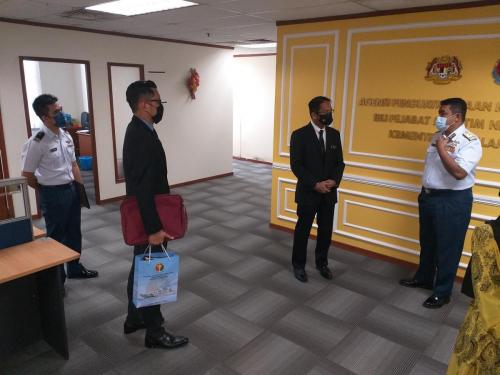 Majils Penyampaian Sijil Anugerah Khas Keselamatan Perlindungan (Akkp) Tahun 2019 Oleh, Pengarah Keselamatan Kerajaan Negeri Johor Kepada YBrs. Laksamana Pertama Maritim, Pengarah Maritim Johor Di Agensi Penguatkuasaan Maritim Malaysia (APMM) Negeri Johor