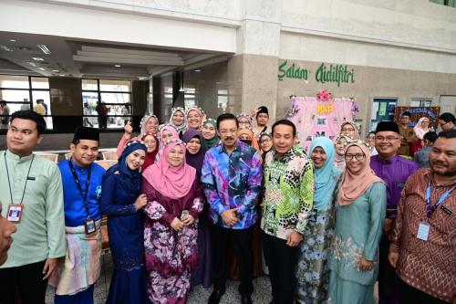 YBhg. Tan Sri Dato’ Seri Mohd Zuki bin Ali, Ketua Setiausaha Negara meluangkan masa hadir ke sambutan Hari Raya Aidilfitri peringkat CGSO
