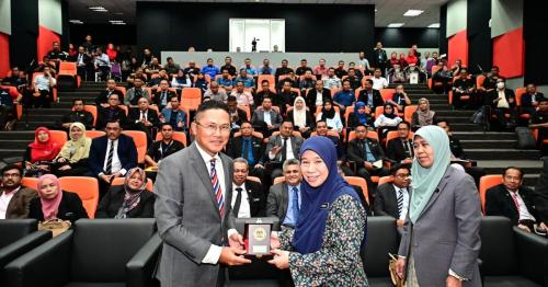 Taklimat Eksekutif Siri 1 Tahun 2024 Anjuran Institut Latihan Keselamatan Perlindungan Malaysia (ILKEM), Pejabat Ketua Pegawai Keselamatan Kerajaan Malaysia (CGSO), Jabatan Perdana Menteri-2