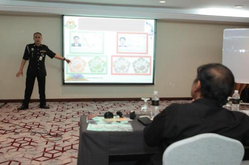 8-Kursus-Peningkatan-Kemahiran-Panel-Temu-Duga-Tapisan-Keselamatan-Tahun-2024