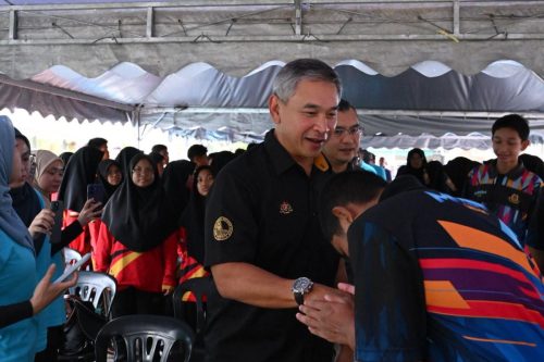 8-PELUNCURAN-KAMPUNG-ANGKAT-MADANI-JULAI-2025