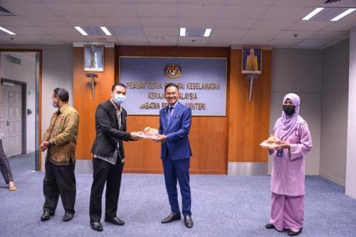 Program Agihan Food Pack Ramadan kepada semua warga Ibu Pejabat CGSO dan CGSO WPKL yang disempurnakan oleh YBrs. Tuan Ketua Pengarah Keselamatan Kerajaan