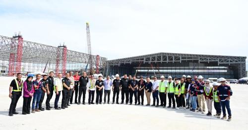 YBhg. Dato’ Ketua Pengarah Keselamatan Kerajaan telah melakukan pemeriksaan dan tinjauan keselamatan ke Tapak Projek Pembangunan Membaik Pulih Kapal Terbang (Hangar) Airasia, Lapangan Terbang Antarabangsa Kuala Lumpur (KLIA)