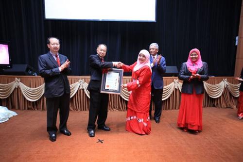 MAJLIS ANUGERAH KHAS 2013 NRE