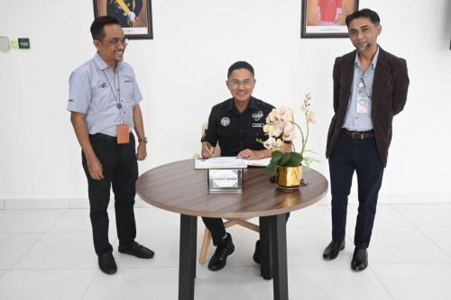 YBrs. Ketua Pengarah Keselamatan Kerajaan (CGSO), telah mengadakan lawatan kerja rasmi dan tinjauan keselamatan bersama Tim Naziran Sasaran Penting bagi sektor pengangkutan, Negeri Johor