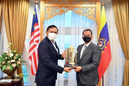 Kunjungan hormat daripada YBhg Dato’ Sri Zulkifli Abdullah, Ketua Kumpulan Keselamatan PETRONAS.