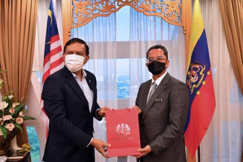 Kunjungan hormat daripada YBhg Dato’ Sri Zulkifli Abdullah, Ketua Kumpulan Keselamatan PETRONAS. 