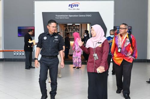 YBrs. Ketua Pengarah Keselamatan Kerajaan, telah melaksanakan pemeriksaan keselamatan di Sasaran Penting, Kompleks Angkasapuri Kota Media.