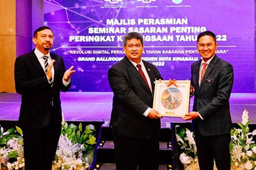 Seminar Sasaran Penting Peringkat Kebangsaan merupakan program dwi tahunan untuk memberi peluang kepada pemilik/operator Sasaran Penting bertukar idea