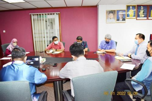 Mesyuarat Jawatankuasa Kecil Pemeriksaan Keselamatan Sasaran Penting Negeri Terengganu. Mesyuarat dihadiri oleh ahli tim JKPKSP dalam membincangkan isu-isu keselamatan dan hal-hal berkaitan yang dipengerusi oleh Pengarah CGSO Terengganu Encik Ahmad Fakrudin bin Azizan