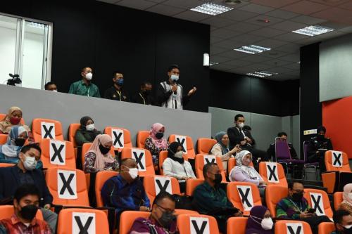YDH CP Dato’ Ayob Khan menyampaikan ceramah berkaitan "Integriti Dalam Menjaga Kerahsian Kerajaan" di Institut Latihan Keselamatan Perlindungan Malaysia (ILKEM)