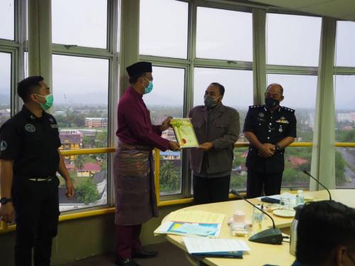 jspN-PERLis-1