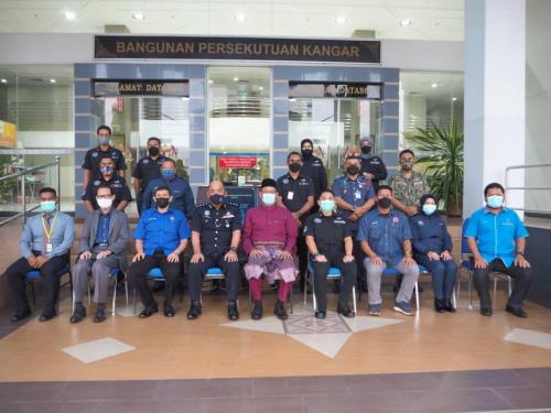 SESI PENYERAHAN SIJIL PELANTIKAN PEGAWAI BERKUASA DI BAWAH AKTA KAWASAN LARANGAN DAN TEMPAT LARANGAN (AKTA 298) DAN MESYUARAT JAWATANKUASA SASARAN PENTING NEGERI (JSPN) PERLIS BIL. 1 TAHUN 2022